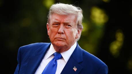 Trump to consider future Ukraine aid