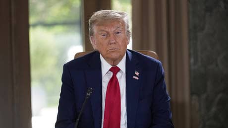 Trump warns ‘everyone’ to flee Tehran