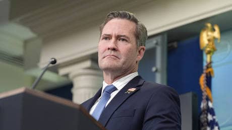 Vance asked Trump to fire Waltz – Politico