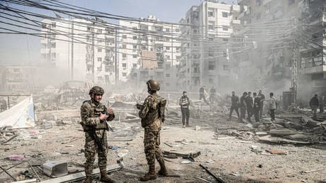 Israeli jets strike Beirut (VIDEOS)