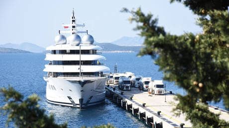 Royal Navy worried about mighty Russian superyachts – Times
