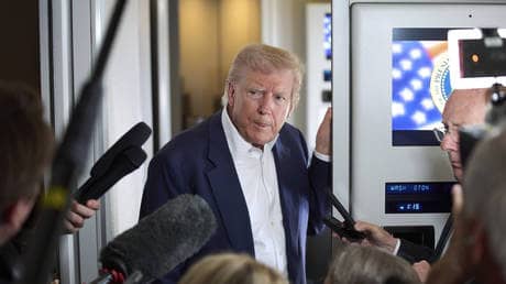 Trump urges Kiev and Moscow to ‘finish off’ peace deal